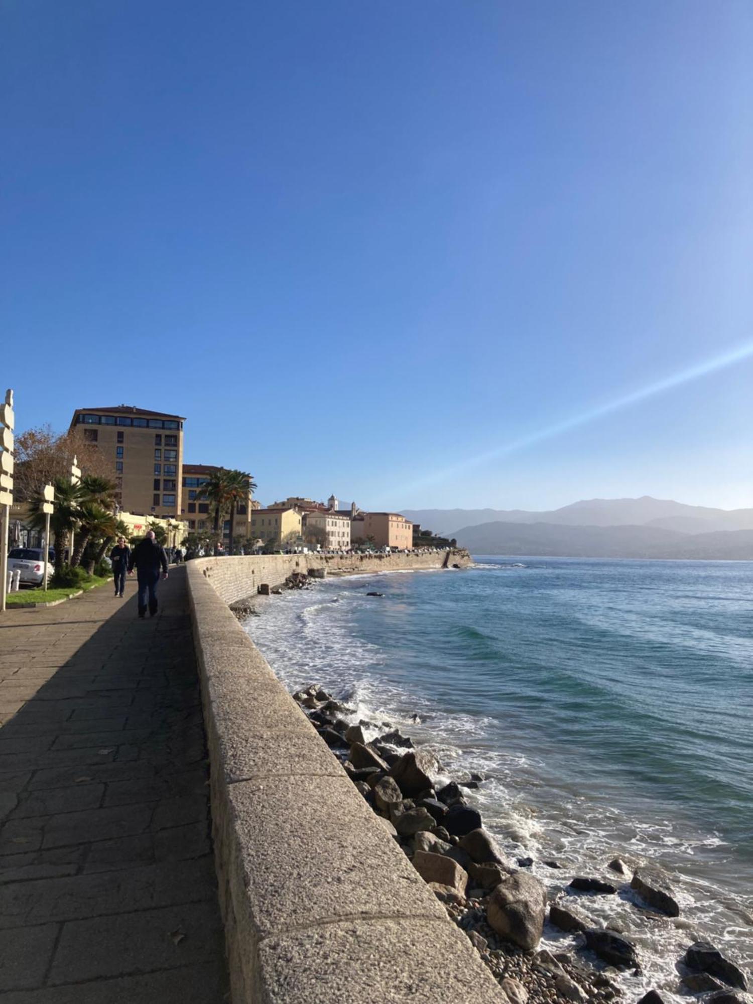 Studio Spacieux Tout Confort Cite Imperiale Ajaccio  Buitenkant foto