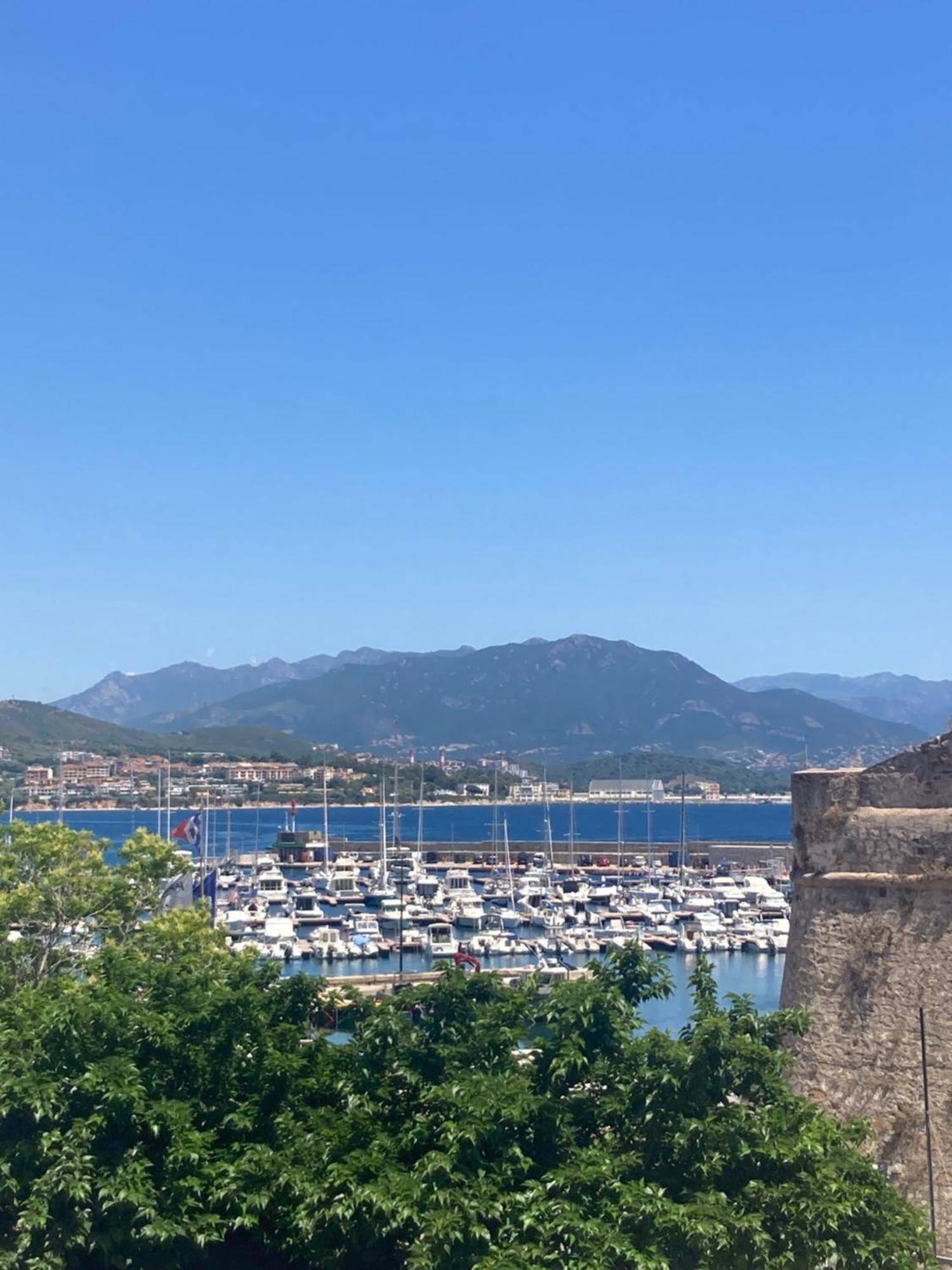 Studio Spacieux Tout Confort Cite Imperiale Ajaccio  Buitenkant foto